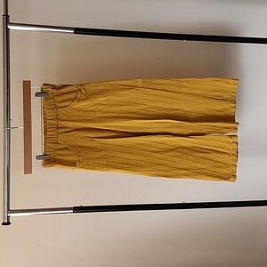 Women's Flutter wide leg pants - size medium